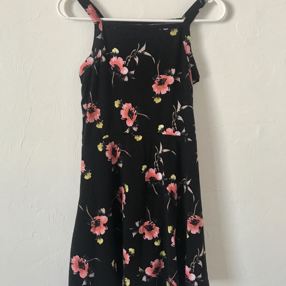 Dress with pink and yellow floral details